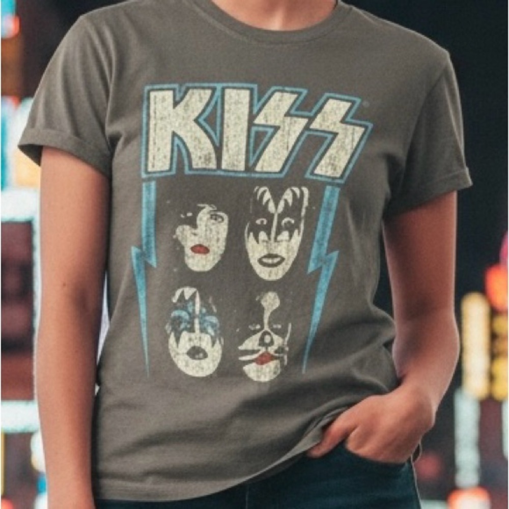 Vintage 90s KISS band tee true vintage women’s size XS